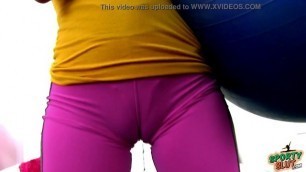 Amazing Ass and Amazing Cameltoe Brunnete Latina Teen in Tight Yoga Pants